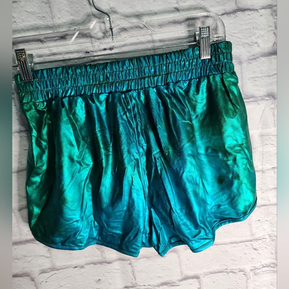 Shiny Mermaid metallic shorts Pesion sz Large.  Womens size L fit more like a M - Picture 4 of 7